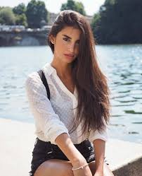 5'3 (1 m 61 cm) weight: Meet Portuguese Brides In 2021 What Should You Know About These Beautiful Portuguese Women Toprussianbrides