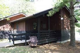 It is a popular destination in southern illinois, and visitors to the park enjoy a number of activities such as in 1985, the lodge and cabins were added to the national register of historic places; Cabins Giant City Lodge
