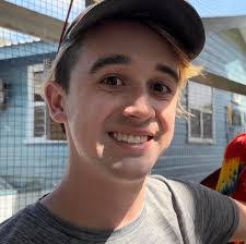 Zachary Pierson's Instagram, Twitter & Facebook