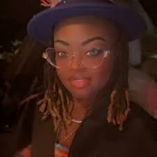 The Facebook page “Svengoolie Official” is NOT. It is a scam page being  used to sell unlicensed rip off versions of our merchandise. Do not  patronize this criminal.