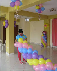 Fiestas infantiles de princesas, ideas para decorar un cumpleaños con tema pricesas disney, como decorar una mesa de dulces o postres para fiesta de niña, invitaciones sencillas de princesas disney, centros de mesa originales y económicos, piñatas, el tutú para la cumpleañera y pasteles de. Decoracion De Fiestas Infantiles Princesa Sofia Doki Mickey En Lima Otros Servicios 466429
