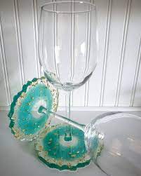 Wine Glasses With Geode Coaster Wine Glass For Her Elegant Etsy Diy Resin Art Resin Crafts Diy Resin Crafts