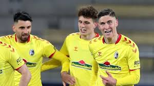 These are the rumours regarding guus til from sc freiburg. Bundesliga Sc Freiburg Schlagt Fc Augsburg Und Nahert Sich Europapokalplatzen Der Spiegel