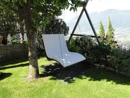 Samstagnachmittag, die sonne scheint und lädt zum verweilen an der frischen achten sie außerdem auf die maximale belastung, bevor sie eine kinderschaukel kaufen. Schaukel Im Garten Mit Wunderschoner Aussicht Hotel Garni Ehrenfels Scena Schenna Holidaycheck Sudtirol Italien