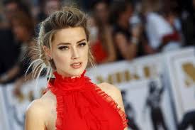 She was 7 feet 7 inches tall. Science Reveals The Most Beautiful Women On Earth Kim Kardashian Bested By Amber Heard