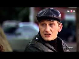 It was created by binnur karaevli and directed by umut aral, gönenç uyanık, and can evrenol in the first season. Leyla Ile Mecnun Yavuz Ve Eylul Un Tanismasi Youtube