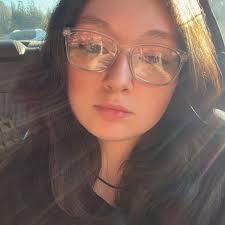 I'm searching for an outfit for the concert and I stumbled