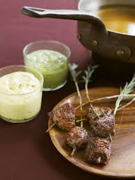 Fondue Mit Lamm Rezept Rezepte Fondue Lebensmittel Essen
