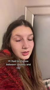 Alison Mallon's Instagram, Twitter & Facebook