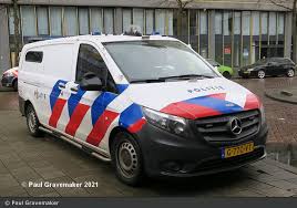 Dit gebied besloeg 357 km² waarin ruim 900.000 mensen woonden. Einsatzfahrzeug Amsterdam Politie Gefkw 9334 Bos Fahrzeuge Einsatzfahrzeuge Und Wachen Weltweit
