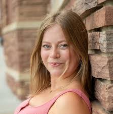 Ellie Karp's Instagram, Twitter & Facebook