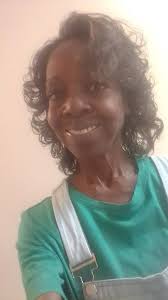 And I'm OUT! Heading downtown by the Gallery to grab a deposit for a  birthday party next month. Then I'm going to drop by the Lab to grab some  pins for my