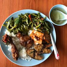 Some of the must try traditional cuisine of kota kinabalu are: Suria Food Court Vegetarian Food Kota Kinabalu Restaurant Happycow