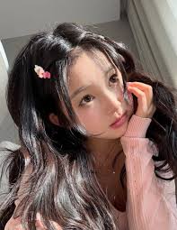 She's a wildflower in a field of roses. 🌸 #fairy #cute