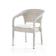 P 75 Rattan Sandalye