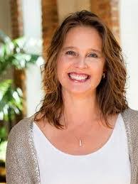 Tina Marsh's Instagram, Twitter & Facebook