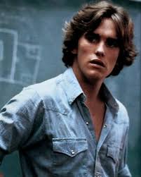 Happy 59th birthday to Matthew Raymond Dillon (born February 18, 1964)  American actor. He has received various accolades, including an Oscar and  Grammy nomination. Dillon made his feature film debut in Over