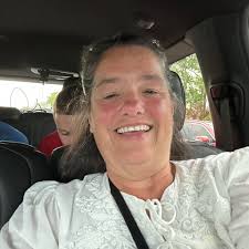 Everyone, meet Jessica, a beautiful soul, powerhouse business partner, and  one of the most caring humans I know. From her new home in Nashville,  Jessica is a wife, a mom of two,