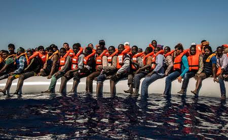 Resultado de imagen de Presión y dinero, el negocio redondo de la migración para Marruecos"