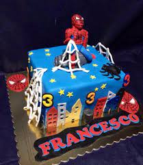 Per Il Compleanno Di Francesco Il Suo Personaggio Preferito L Uomo Ragno Torte Cakes Compleanno