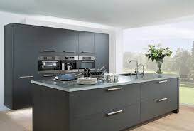 مطابخ عصرية باللون الرمادي مجلة هي