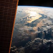 Cara melamar di iss cara melamar pekerjaan online di iss indonesia indonesia persandian pendidikan yang pertama, kamu dapat langsung melamar pekerjaan dengan fitur easy apply 7.3 cara melamar di kemlu.nah itulah informasi yang bisa kami sampaikan semoga bisa bermanfaat bagi anda. Momen Langka Nasa Rilis Foto Saat Iss Terbang Di Atas Indonesia Global Liputan6 Com