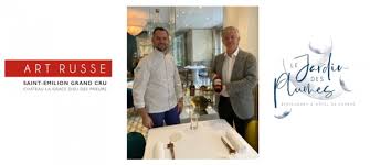 Depuis 2015 Le Restaurant Et Hotel De Charme Le Jardin Des Plumes Accueille Ses Hotes Dans Un Cadre Chal En 2020 Saint Emilion Grand Cru Prendre En Main Saint Emilion