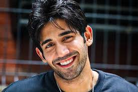 Varun Sood's Instagram, Twitter & Facebook