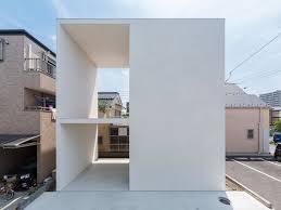 Petite Maison Minimaliste Avec Une Grande Terrasse Architecture Minimaliste Architecture Design Maison Minimaliste