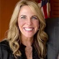 Lori Mckown's Instagram, Twitter & Facebook