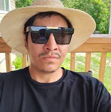 El Estepario Siberiano has haunted drums sticks #elestepariosiberiano  #elestepario #estepariosiberiano #drumming #drums #drum #drummer #drumtok🥁  #drummersoftiktok