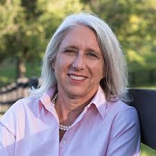 Laura Register's Instagram, Twitter & Facebook