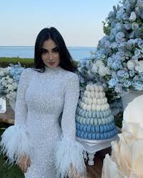 zainab al alwan زينب العلوان on instagram 𝟸𝟻 in 2021 wedding party dresses evening gowns cheap evening dresses