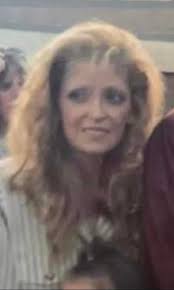 Can anyone bring this photo to life, be kind plz it's my wife,s aunt how  she loved dearly!,