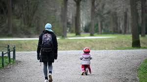 Halten sie sich von gebäuden fern, deren trümmer sie treffen könnten. Ausgangssperren Ein Rechtsanwalt Erklart Was Sie Jetzt Wissen Mussen Stern De