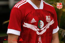 نادي الشباب الرياضي لبلوزداد، غالبًا ما يُعرَف باسم شباب بلوزداد، أو كما يعرف بين مشجعيه اختصارًا باسم السياربي، هو نادي كرة قدم جزائري مقره الجزائر العاصمة تأسس في حي لعقيبة الشعبي بتاريخ 15 يوليو من عام 1962، أي بعد استقلال الجزائر من الإستعمار الفرنسي. Ø´Ø¨Ø§Ø¨ Ø¨Ù„ÙˆØ²Ø¯Ø§Ø¯ ÙŠØ³ØªØ¹Ø±Ø¶ Ù‚Ù…ÙŠØµÙ‡ Ø§Ù„Ø¬Ø¯ÙŠØ¯ Ù‚Ø¨Ù„ Ù…ÙˆØ§Ø¬Ù‡Ø© Ù…Ø²Ø§Ù…Ø¨ÙŠ Ø§Ù„Ù†Ù‡Ø§Ø± Ø£ÙˆÙ†Ù„Ø§ÙŠÙ†