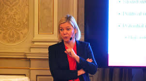 Eva magdalena andersson (born 23 january 1967) is a swedish social democratic politician who has served as minister for finance since october 2014. Magdalena Andersson Lar Barnen Tyska Tysk Svenska Handelskammaren