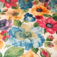 Günstige stoffe online kaufen meterware riesengroße auswahl günstige preise stoffmuster. Stoff Meterware Floral Stoffe Meterware Haus Of Emma Blumen Flower Weiss Meterware Ab