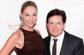 However, he is attracted to the shy and modest cancer both these are witty and intelligent individuals, and hence, have a lot to talk and share on their first, second and successive dates. Gemini Man Cancer Woman Famous Couples Zodiac Couples