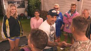 Trotz dass die einschaltquoten von promi big brother 2020 deutlich unter den vorjahreswerten lagen, geht die realityshow im kommenden jahr in die verlängerung. Promi Big Brother Startet Mit Guten Quoten W V