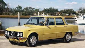 Image result for Giallo 1975 Alfa-Romeo