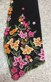 Flora dan fauna merupakan suatu istilah kolektif, dimana kata tersebut merujuk kepada kelompok suatu tanaman dan satwa yang berada pada wilayah tertentu. 24 May 2018 Stok Terhad Nurulazuan S Kebaya Kain Pasang ÙÙŠØ³Ø¨ÙˆÙƒ