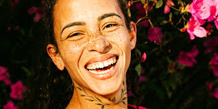 Exposição leva autoestima a mulheres através de ensaios fotográficos