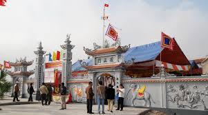 Phim đc chuyển thể từ cuốn tiểu thuyết ai có thể. Xuan TrÆ°á»ng Nam Ä'á»‹nh Ä'á»n Ä'iá»‡n Lang Tra Khe Ä'Æ°á»£c Vinh Danh La Di Tich Lá»‹ch Sá»­ VÄƒn Hoa Thá»i Ä'áº¡i