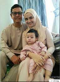 Fatimah binti rahmad ali (lahir 14 mac 1968, dikenali dengan nama pentasnya eirma fatima dan erma fatima) merupakan seorang pelakon, pengarah filem, penerbit, dan penulis skrip malaysia. Erma Fatima Tarik Permohonan Cerai Enggan Lagi Layan Madu Hiburan Mstar