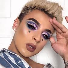 A star is born...🌠 The fab @glamboyjay chose our Duolight Highlight  palette for this gorgeous glow that can be seen from space.🤩