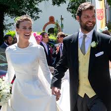 Maybe you would like to learn more about one of these? En Imagenes Asi Ha Sido La Boda De Casimir Zu Sayn Wittgenstein Y Alana Bunte Foto 1