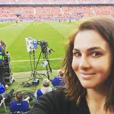Doch noch lieber als im stadion ist die untypische spielerfrau in ihrem gestüt beim reiten. Thomas Lisa Muller Lisa