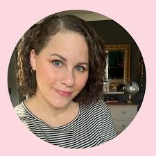 Top 22 female marketers to follow in 2022