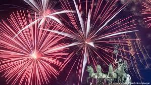 Der verkauf von pyrotechnik darf laut § 22 der 1. Feuerwerksverbot Wegen Corona Knaller Oder Rohrkrepierer Deutschland Dw 20 11 2020